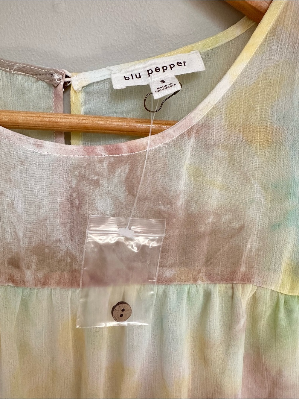 blu pepper Pastel Tie‑Dye Ruffle Sleeve Tiered Dress Women’s Small NWOT - Picture 4 of 13